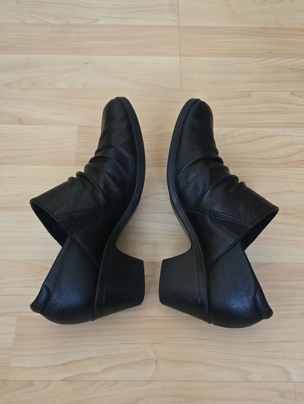 Clarks Women's Emily2 Cove Black Leather Block Heels Size 8.5